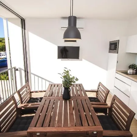 In With Air Conditioning, Wifi, Dishwasher, Pool 4932-5 * Vodice