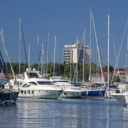 Apartment In With Air Conditioning, Wifi, Dishwasher, Pool 4932-5 Vodice