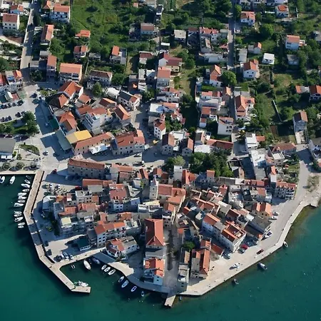 Apartment In With Air Conditioning, Wifi, Dishwasher, Pool 4932-5