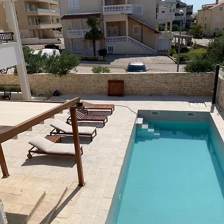 Apartment In With Air Conditioning, Wifi, Dishwasher, Pool 4932-5