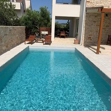 In With Air Conditioning, Wifi, Dishwasher, Pool 4932-5 * Vodice