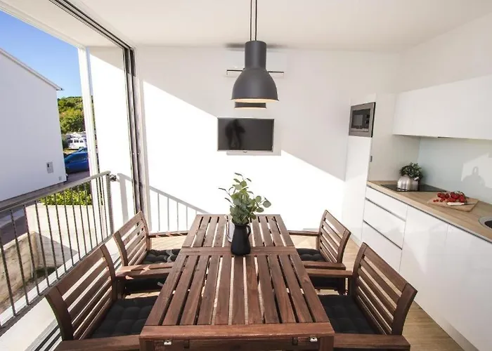 In With Air Conditioning, Wifi, Dishwasher, Pool 4932-5 * Vodice