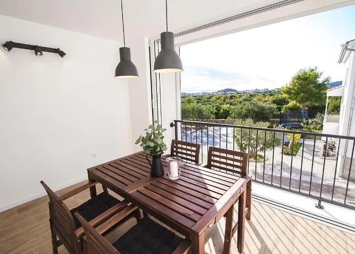 In With Air Conditioning, Wifi, Dishwasher, Pool 4932-5 Apartamento