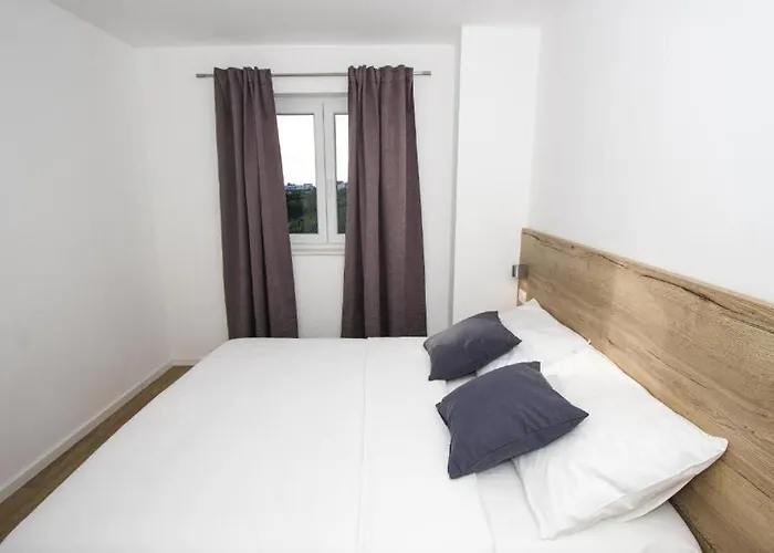 In With Air Conditioning, Wifi, Dishwasher, Pool 4932-5 Apartamento *