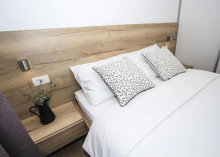 In With Air Conditioning, Wifi, Dishwasher, Pool 4932-5 Vodice