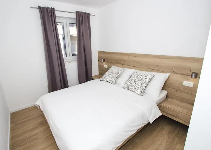 In With Air Conditioning, Wifi, Dishwasher, Pool 4932-5 Apartamento