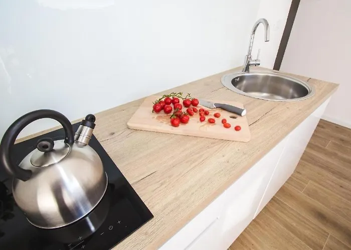 In With Air Conditioning, Wifi, Dishwasher, Pool 4932-5 *